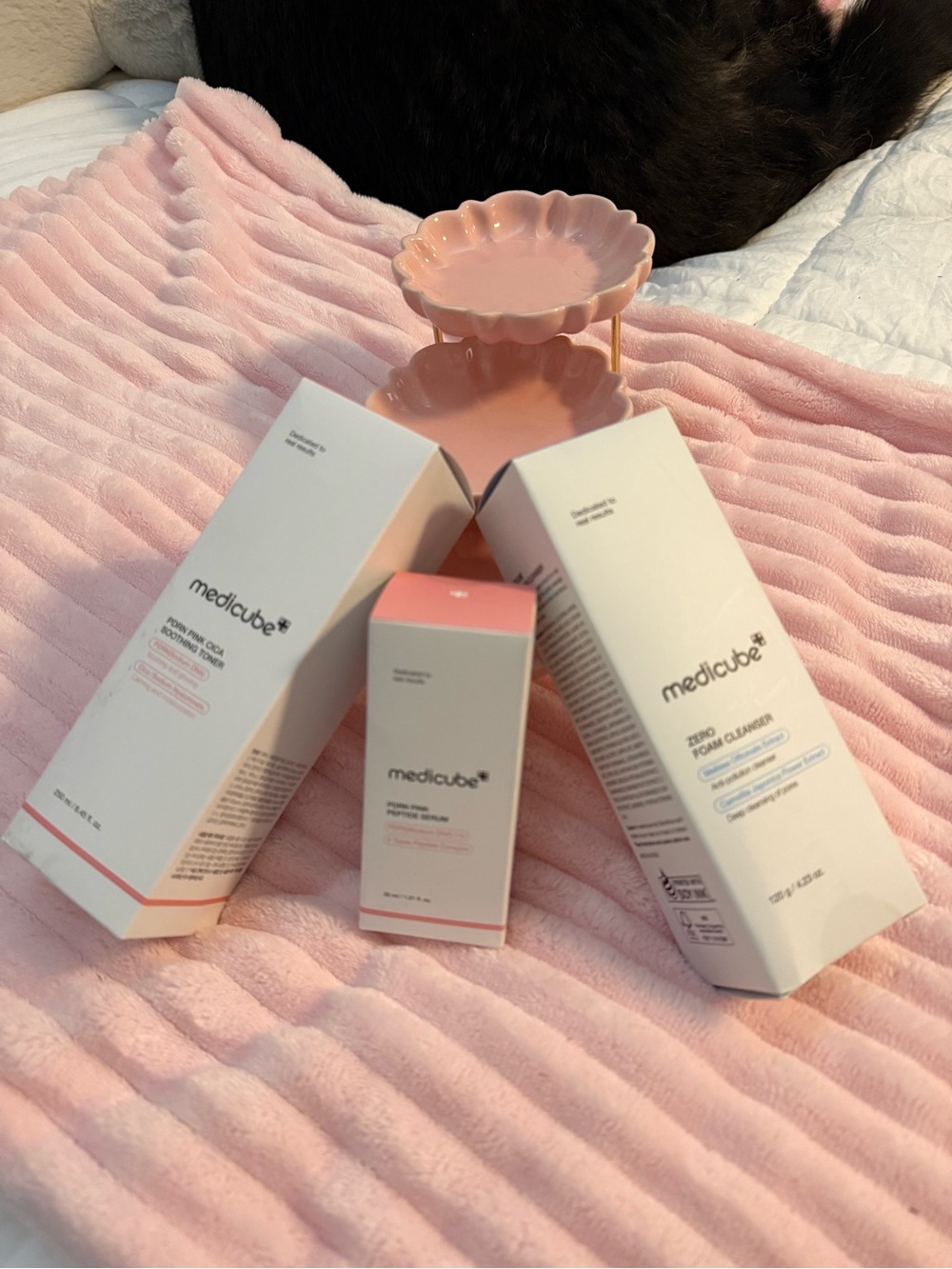✨MEDICUBE 3-ITEM BUNDLE✨  CLEANSER, TONER & PEPTIDE SERUM